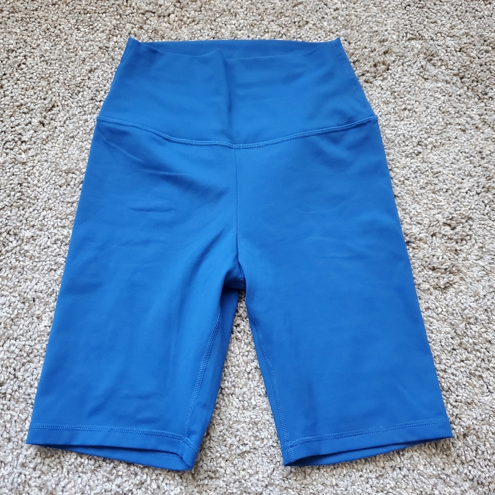 P'tula Bike Shorts 💙 - Picture 2 of 5